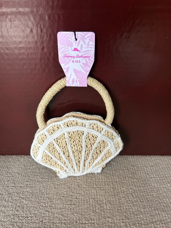 Tommy Bahama Other - Tommy Bahama Kids woven seashell-shaped handbag , beach-themed NEW